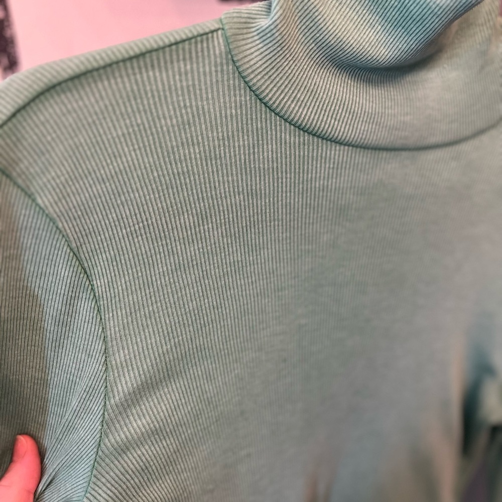 Light Green Ribbed Turtleneck - Picture 3 of 3